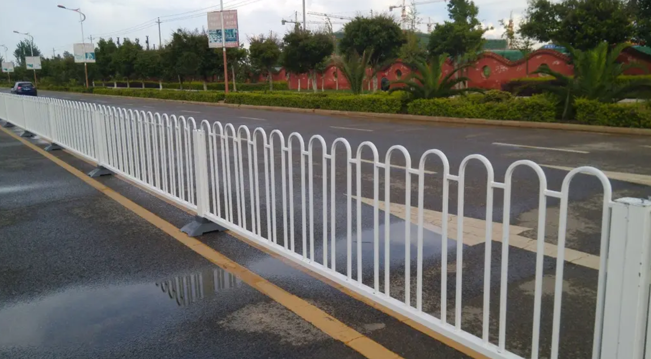 了解下安装市政护栏的维护作用