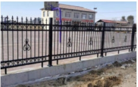 新疆阿勒泰市政护栏的清洗和保养