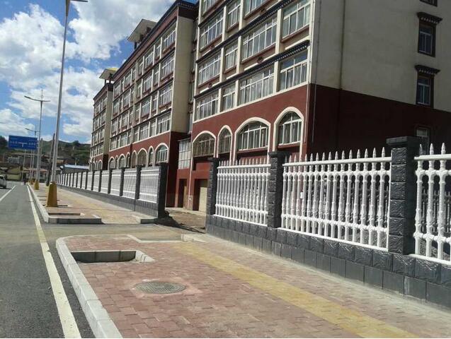  小区护栏厂家